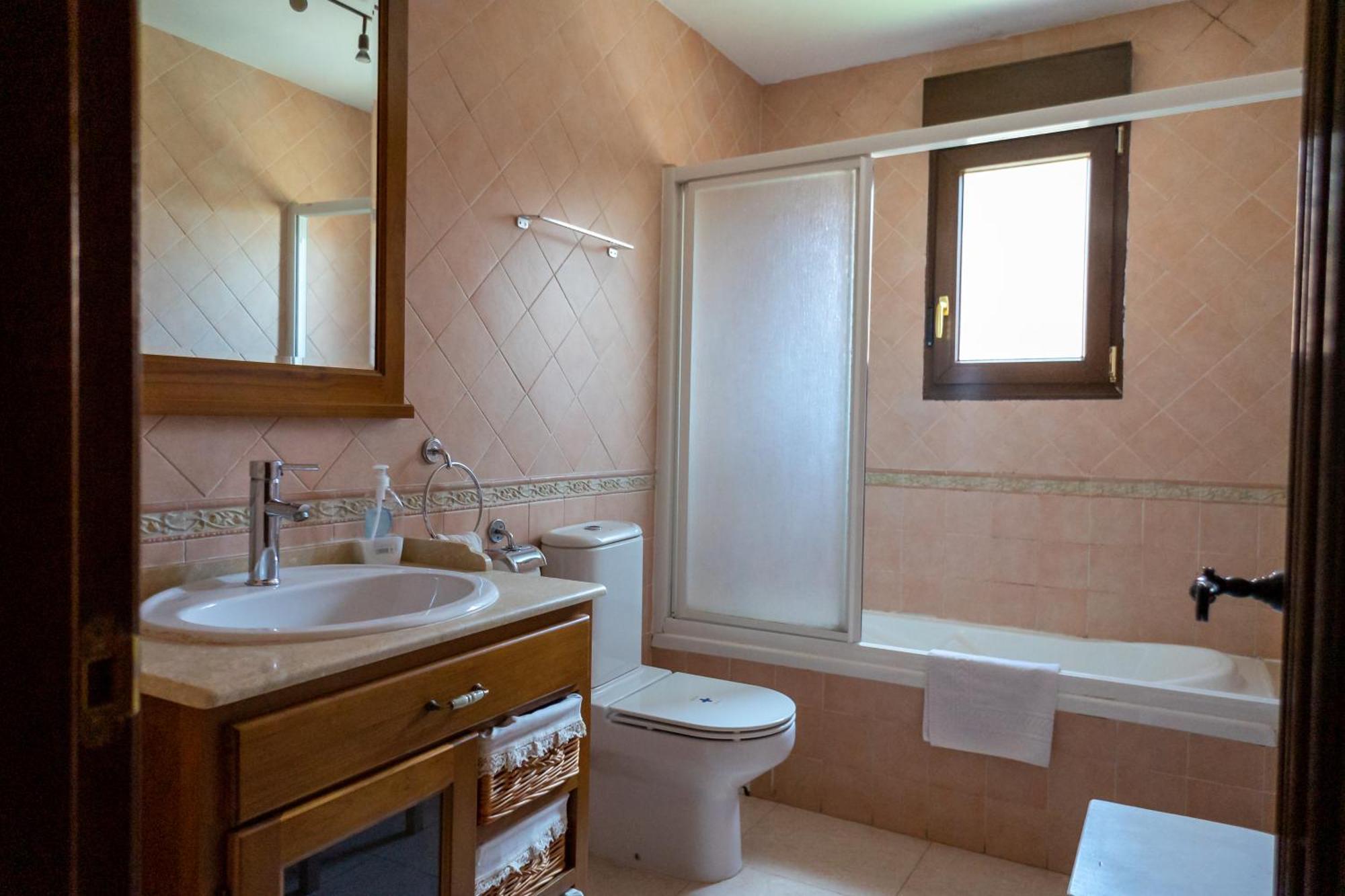 Dona Elvira Y Dona Sol Villa Vivar del Cid Dış mekan fotoğraf